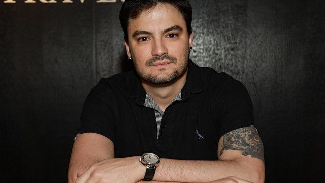 Felipe Neto expõe sofrimento com transtornos mentais