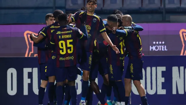 Chaves vence e afunda Oliveirense no fundo da tabela