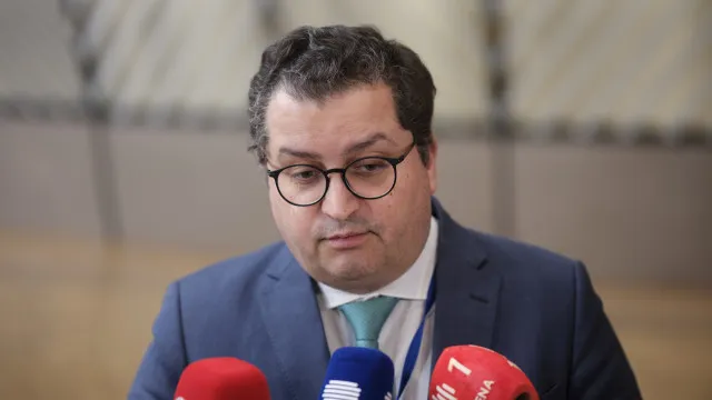 
                    TAP. Governo convida Air France-KLM e Lufthansa a apresentarem propostas
                