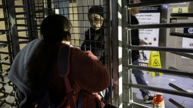 EUA reverte exigência que requerentes de residência voltem a países de origem