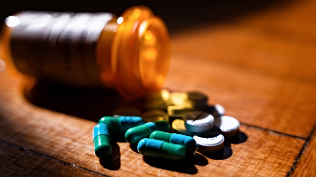 Brasil passa a produzir principal remédio para HIV do SUS 2 Anvisa aprova uso precoce de remédio para tratar câncer de mama HER2-positivo