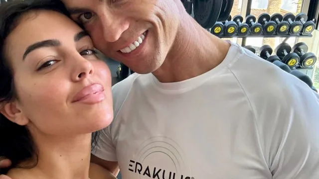 
                    Casamento CR7 e Gio: Documento mostra as testemunhas e regime de bens
                