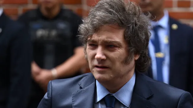 
                    Milei intensifica insultos a jornalistas críticos. 