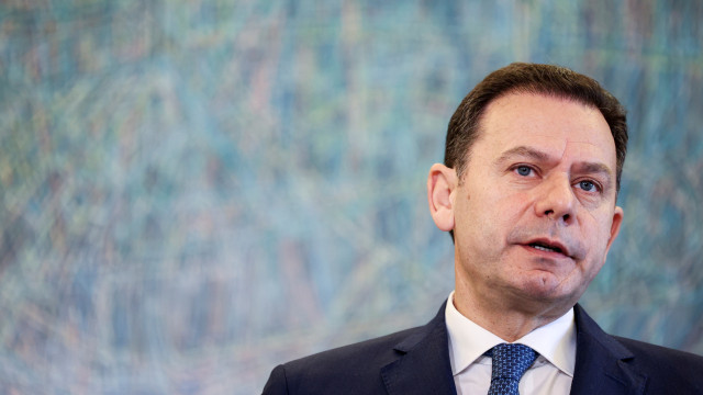 Primeiro-ministro estima em 2.500 milhões valor total de apoios do Estado