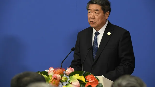 
                    China manifesta descontentamento aos EUA por novas restrições comerciais
                
