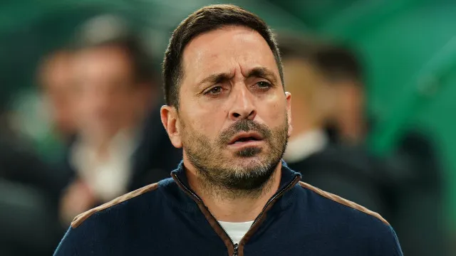 
                    Vasco Matos sob pressão no Estoril: 