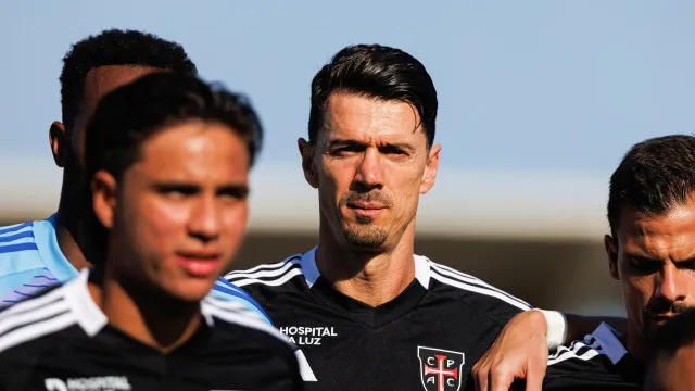 José Fonte satisfeito por encerrar carreira com manutenção do Casa Pia