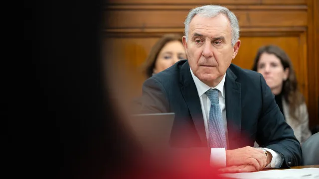 PSD reitera: "Não faz sentido" entregar projeto de revisão constitucional