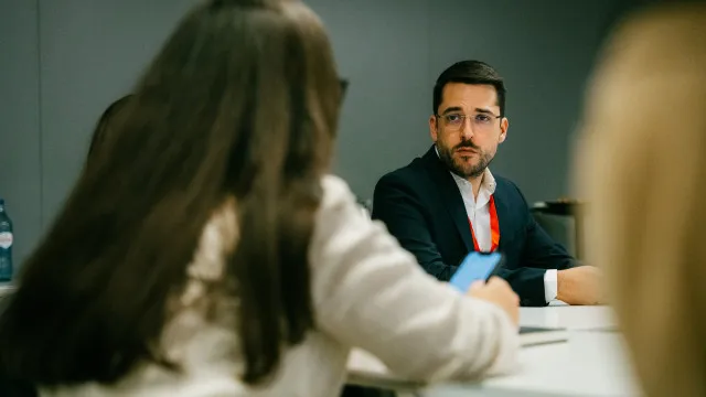 PS insiste na descida do IVA dos combustíveis: "Absolutamente necessário"