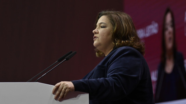 Nomes de crianças no Parlamento? 