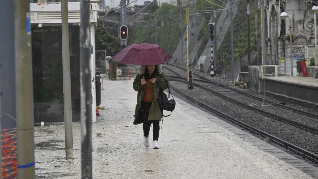 
                    Setúbal e Beja sob aviso laranja devido à trovoada e chuva forte
                