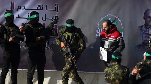 ExÃ©rcito israelita detÃ©m cidadÃ£os que tentam atravessar fronteira com SÃria
