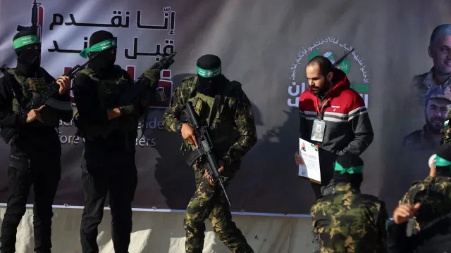 
                    Ex-refém israelita reage a morte de raptor: 