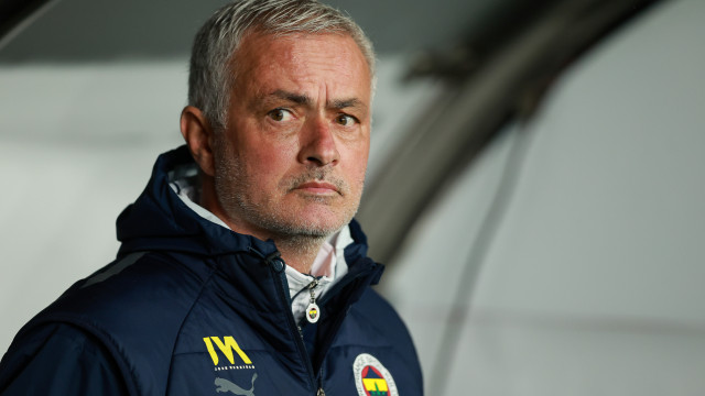 FPF desmente acordo com José Mourinho para suceder a Roberto Martínez