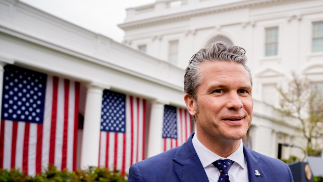 Pentágono investiga Pete Hegseth (e mais) após mensagens na app Signal
