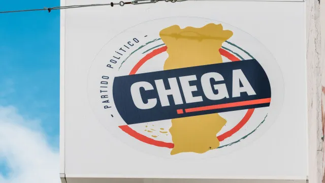 Bandeiras? Chega ameaça contribuir para reprovar alterações do PSD