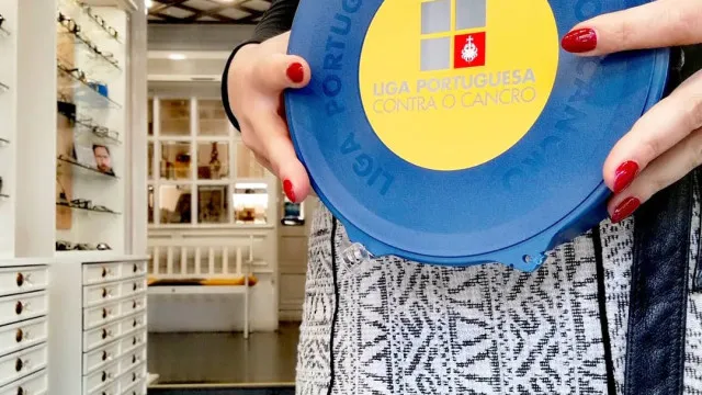 
                    Liga promove rastreios gratuitos do cancro da pele nas praias em agosto
                