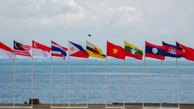 
                    Filipinas prioriza aliança com EUA na reunião da ASEAN
                