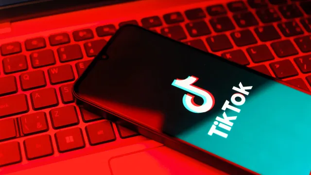
                    Brasil multa dona do TikTok em 25,57 milhões de euros
                