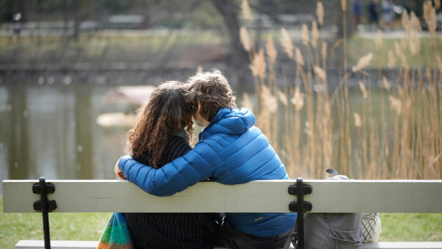 Por que você está sempre atraindo pessoas com o mesmo signo (de novo e de novo)