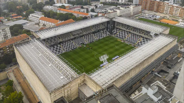 Tribunal mantém leilão do Estádio do Bessa, mas altera processo de venda