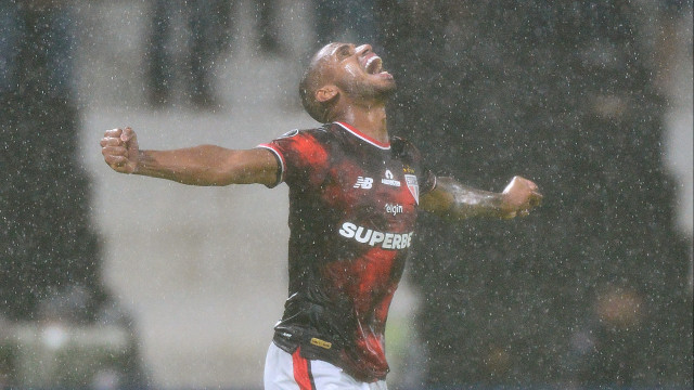 Ex-Benfica perdoa, ex-Vitória SC não e São Paulo isola-se