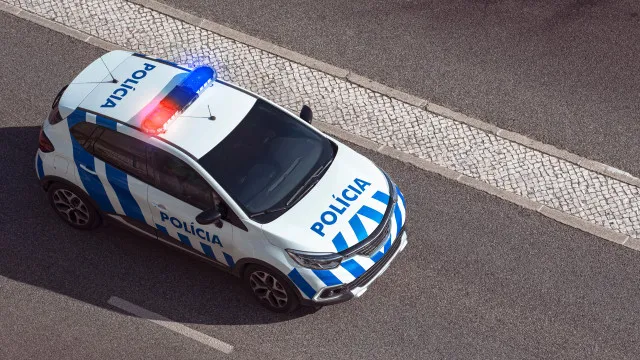 
                    Tenta fugir da PSP após ser apanhado a conduzir alcoolizado em Pombal
                