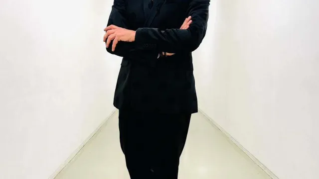 
                    Jorge Gabriel mostra rara foto da filha e celebra grande conquista
                