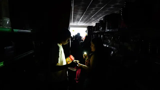 
                    Um ano de Apagão: O que há melhorar, o que já foi feito e as críticas
                