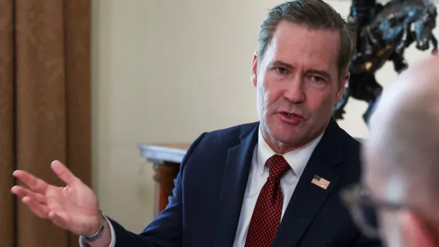 
                    EUA prometem reprimir gangues haitianos que lucram com redes sociais
                