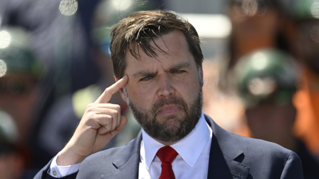 JD Vance admite que guerra na Ucrânia 
