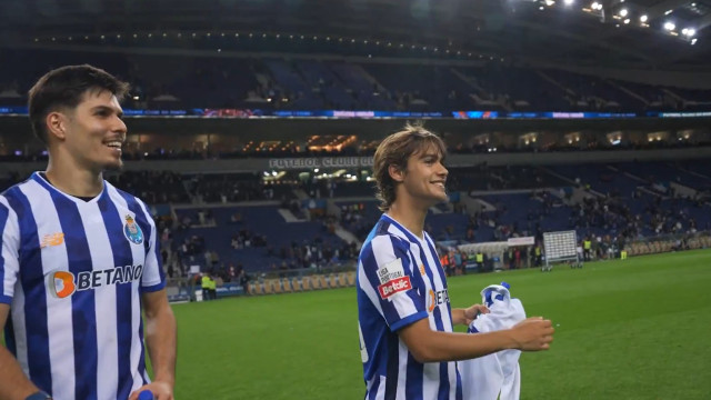 FC Porto regressou aos triunfos e fez as pazes com os adeptos no Dragão