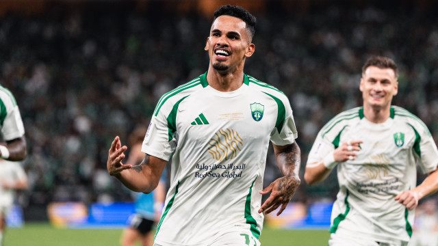 Galeno mostra a CR7 como se faz e Al-Ahli conquista Champions asiática