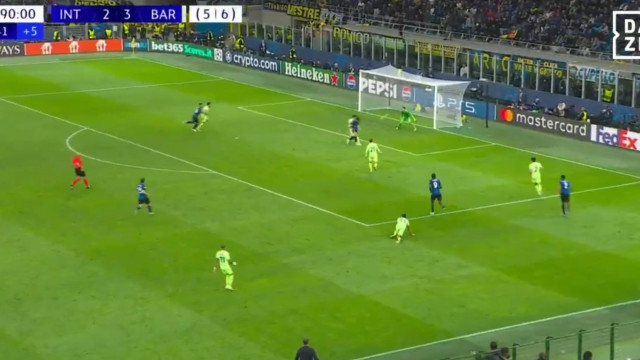 Incrível. O golo de Acerbi que atirou o Inter-Barcelona para horas extra