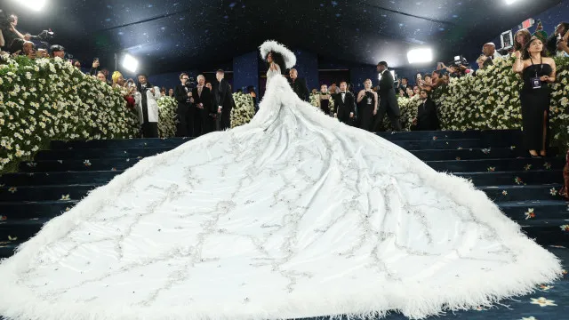 
                    Met Gala 2026. Do tema ao dress code, tudo o que pode esperar
                