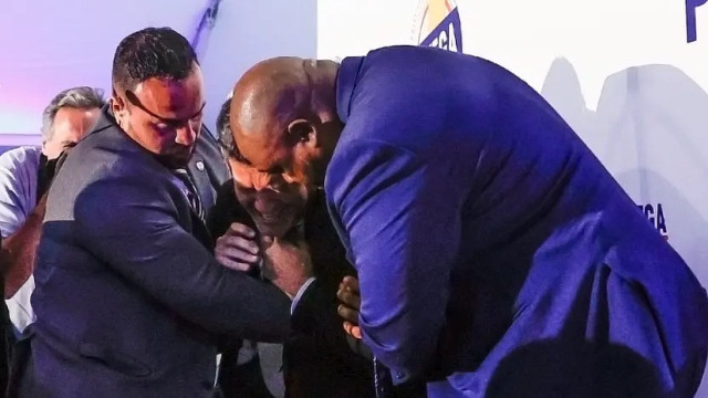 Da mão no peito à noite no hospital. O que se passou com André Ventura?