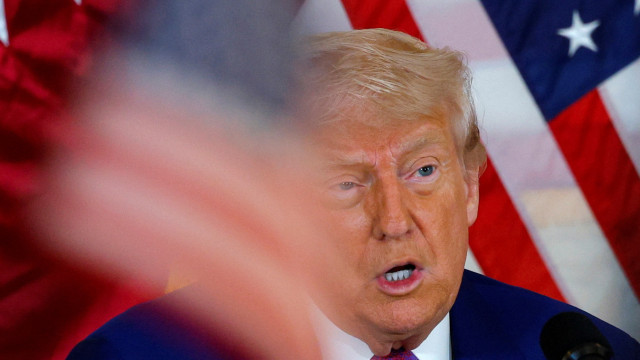 Trump assina projeto de lei sobre 
