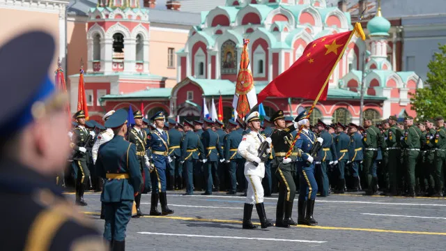 
                    Rússia confirma que não haverá armamento no desfile de 9 de maio
                