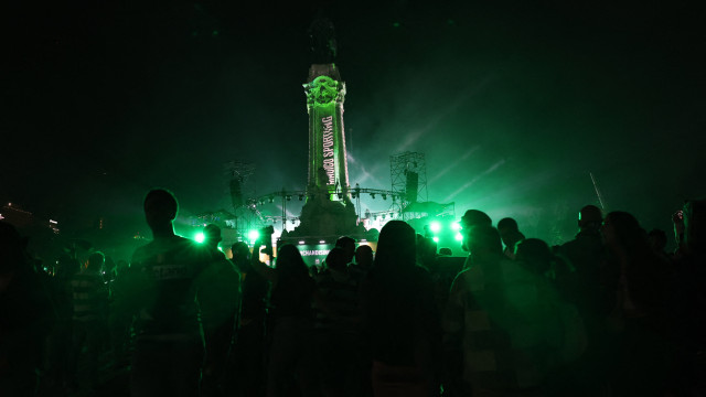 Sporting: Lançamento de petardos ou abuso policial? Vídeos lançam dúvidas