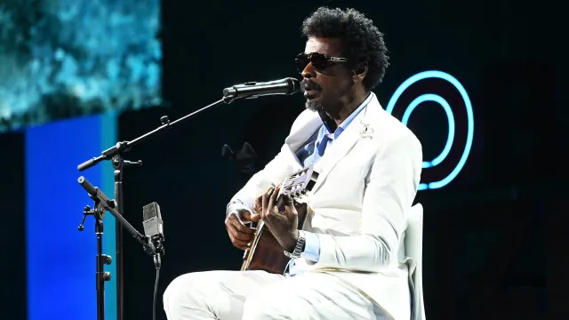 
                    Seu Jorge narra documentário sobre classificação da seleção de Cabo Verde
                