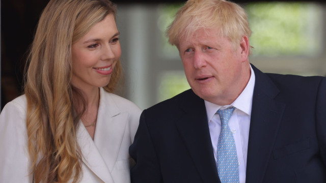 Boris Johnson foi pai... pela nona vez. Veja as imagens da pequena Poppy 