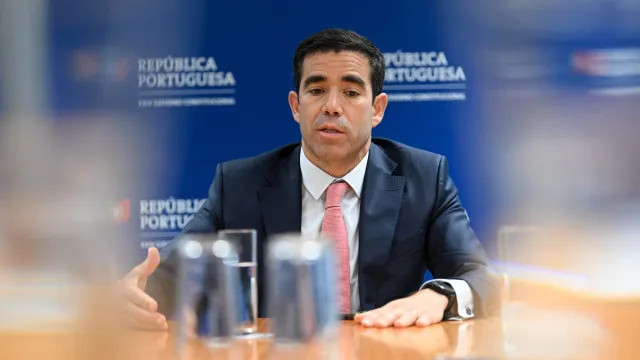 Leitão Amaro deve assumir caso de intimidação a CT da Lusa, defende PS