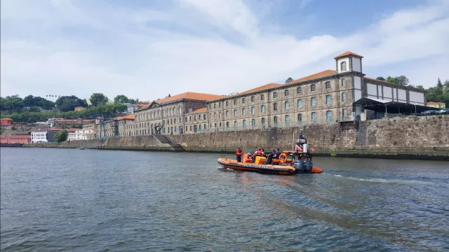 
                    Jovem de 19 anos desaparecido no rio Douro no Porto
                