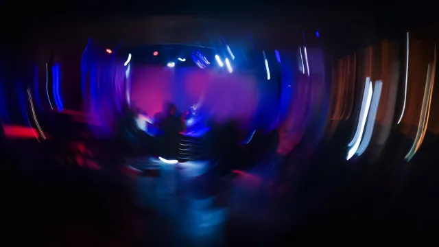 
                    Queixas e violência levam câmara a restringir horário da discoteca Eskada
                