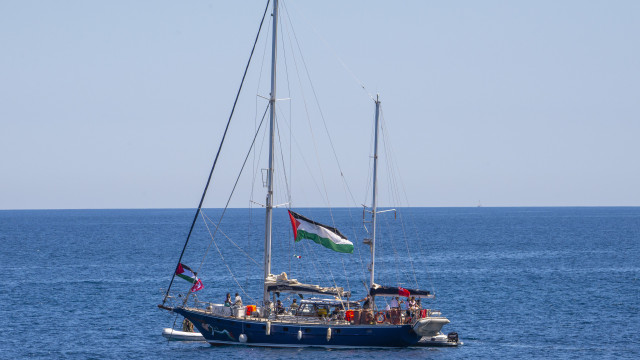 Desvio de barco humanitário? Irão acusa Israel de ato de 