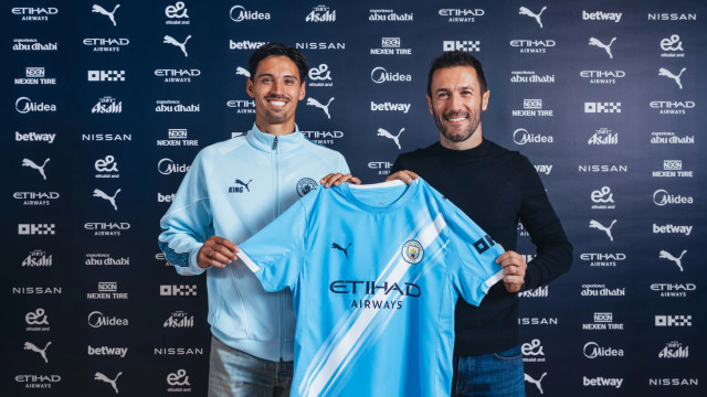 Hugo Viana resiste a falhanço e oferece quarteto de luxo a Guardiola