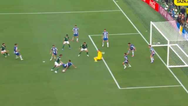O 'show' de  Cláudio Ramos que impediu o FC Porto de perder na estreia