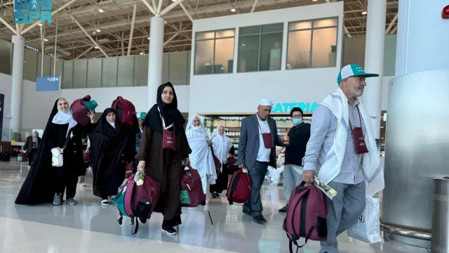 
                    Iémen: Pelo menos 3 feridos em ataques dos Huthis a aeroportos sauditas
                