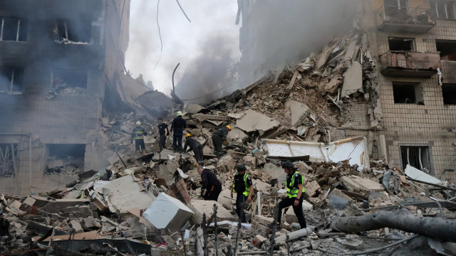 Pelo menos 14 mortos após ataque maciço da Rússia contra Kyiv