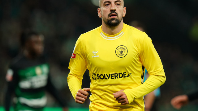 Bruno Costa marca e festeja à Diogo Jota: 